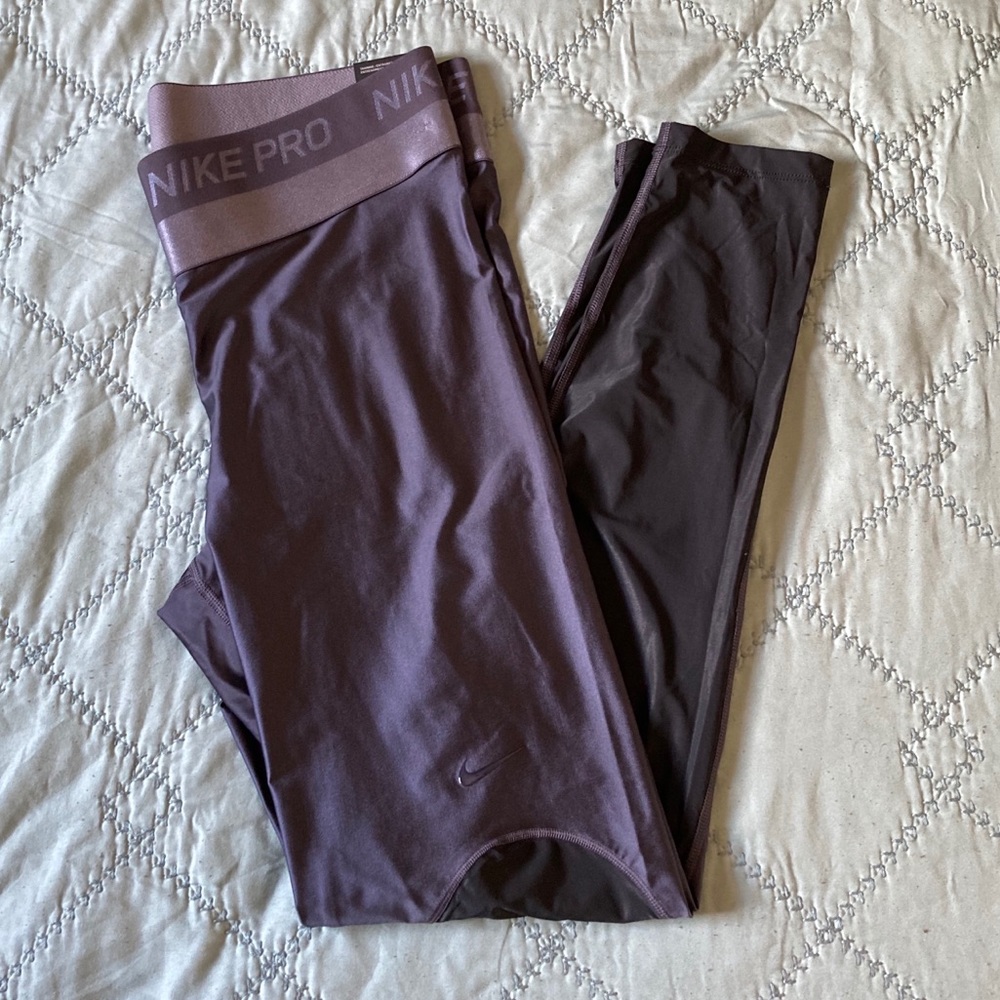 NWT Nike Pro Hypercool Training Leggings